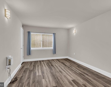 5107 Crossfield Court - Photo Thumbnail 10