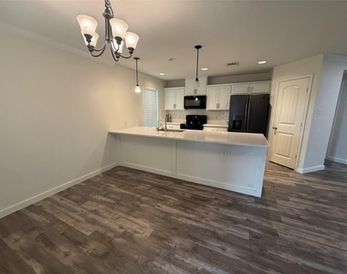 4305 Big Bend Trl - Photo Thumbnail 11