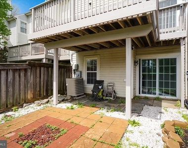 8830 Thomas Lea - Photo Thumbnail 26