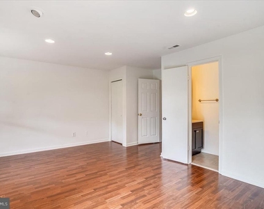 8830 Thomas Lea - Photo Thumbnail 29