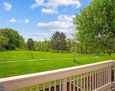 8830 Thomas Lea - Photo Thumbnail 17