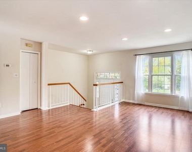 8830 Thomas Lea - Photo Thumbnail 5