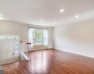 8830 Thomas Lea - Photo Thumbnail 15