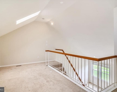 8830 Thomas Lea - Photo Thumbnail 24