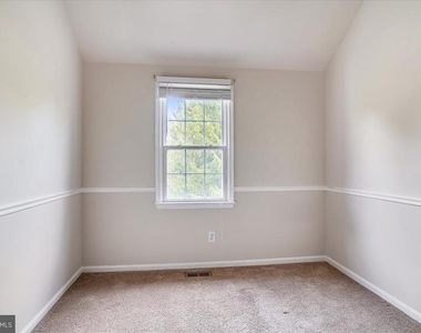 8830 Thomas Lea - Photo Thumbnail 36