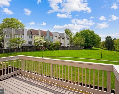 8830 Thomas Lea - Photo Thumbnail 20