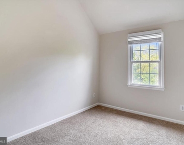 8830 Thomas Lea - Photo Thumbnail 33