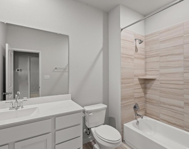 605 W South St St - Photo Thumbnail 14