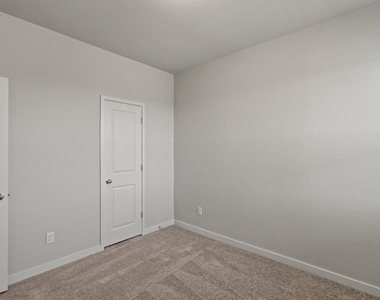 605 W South St St - Photo Thumbnail 16