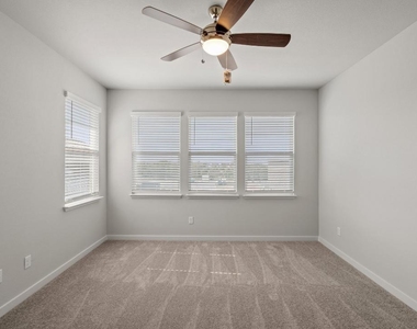 605 W South St St - Photo Thumbnail 9