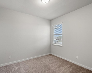 605 W South St St - Photo Thumbnail 15