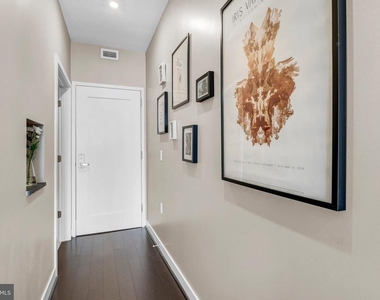 1320 Fenwick Lane - Photo Thumbnail 48