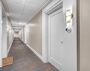 1320 Fenwick Lane - Photo Thumbnail 50