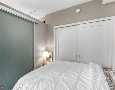 1320 Fenwick Lane - Photo Thumbnail 23