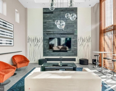 1320 Fenwick Lane - Photo Thumbnail 51