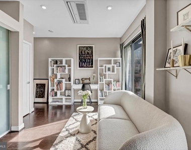 1320 Fenwick Lane - Photo Thumbnail 30