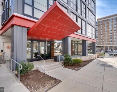 1320 Fenwick Lane - Photo Thumbnail 4