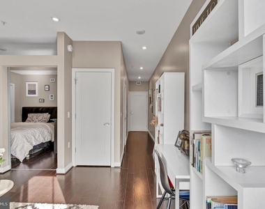 1320 Fenwick Lane - Photo Thumbnail 26