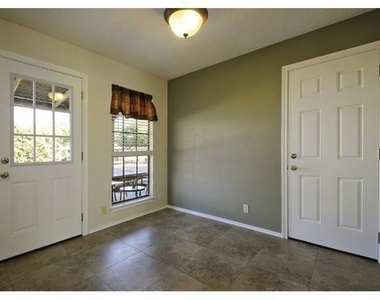 1113 Paint Brush Trl - Photo Thumbnail 12