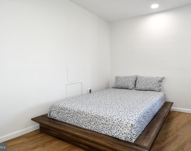 10201 Grosvenor Place - Photo Thumbnail 5