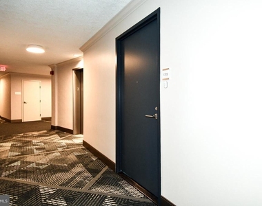 10201 Grosvenor Place - Photo Thumbnail 18