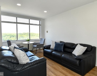 10201 Grosvenor Place - Photo Thumbnail 2