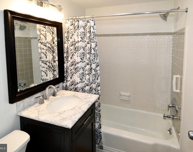 10201 Grosvenor Place - Photo Thumbnail 8