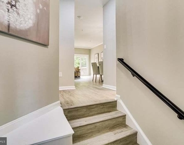 2111 Cambridge Park Court - Photo Thumbnail 30