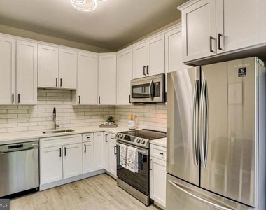 2111 Cambridge Park Court - Photo Thumbnail 8