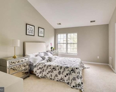 2111 Cambridge Park Court - Photo Thumbnail 21
