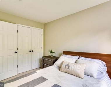 2111 Cambridge Park Court - Photo Thumbnail 14
