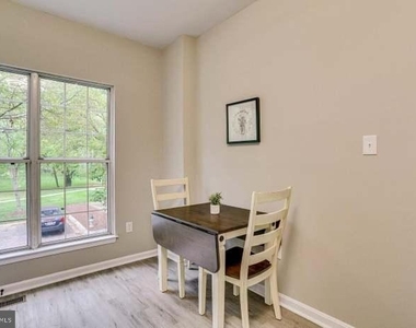 2111 Cambridge Park Court - Photo Thumbnail 9