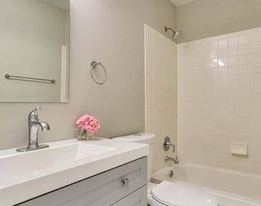 2111 Cambridge Park Court - Photo Thumbnail 20