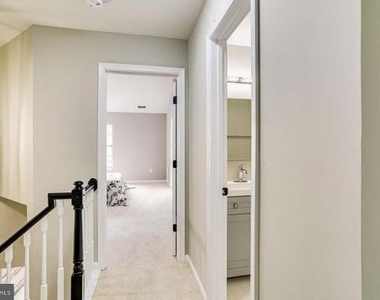 2111 Cambridge Park Court - Photo Thumbnail 18