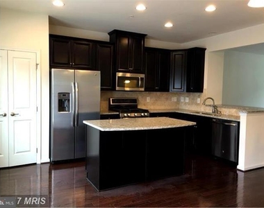 7419 Wild Honey Way - Photo Thumbnail 9