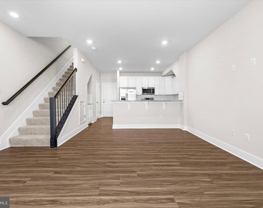 7738 Port Capital Drive - Photo Thumbnail 9