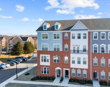 7738 Port Capital Drive - Photo Thumbnail 5