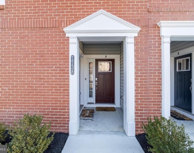 7738 Port Capital Drive - Photo Thumbnail 6