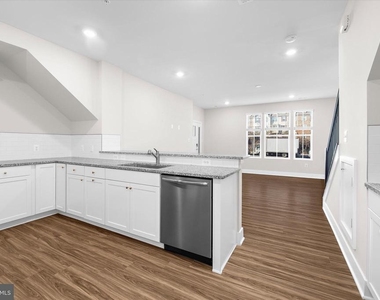 7738 Port Capital Drive - Photo Thumbnail 15