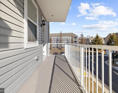 7738 Port Capital Drive - Photo Thumbnail 29