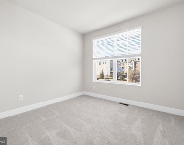 7738 Port Capital Drive - Photo Thumbnail 36