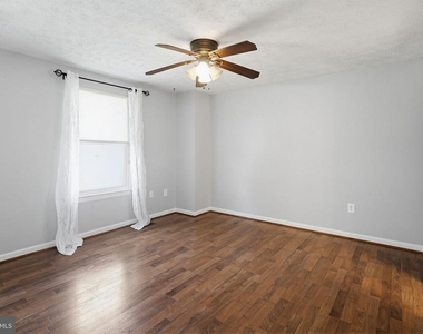 9402 Granite Hill - Photo Thumbnail 17