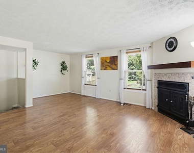9402 Granite Hill - Photo Thumbnail 10