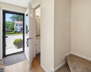 9402 Granite Hill - Photo Thumbnail 1