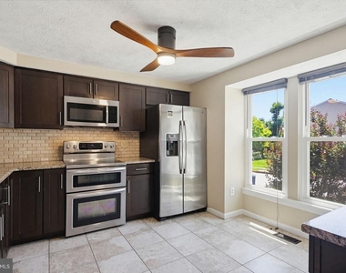 9402 Granite Hill - Photo Thumbnail 3