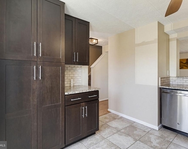 9402 Granite Hill - Photo Thumbnail 4