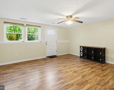9402 Granite Hill - Photo Thumbnail 12