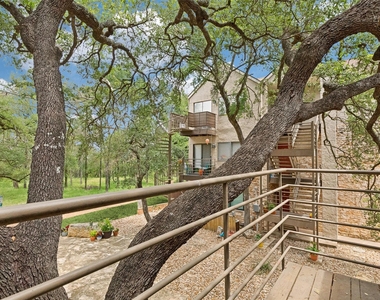 6810 Deatonhill Dr - Photo Thumbnail 9
