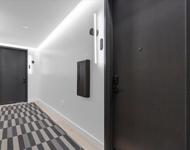 610 Davis St - Photo Thumbnail 1