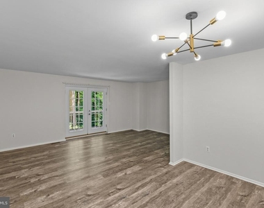 11861 New Country Lane - Photo Thumbnail 8
